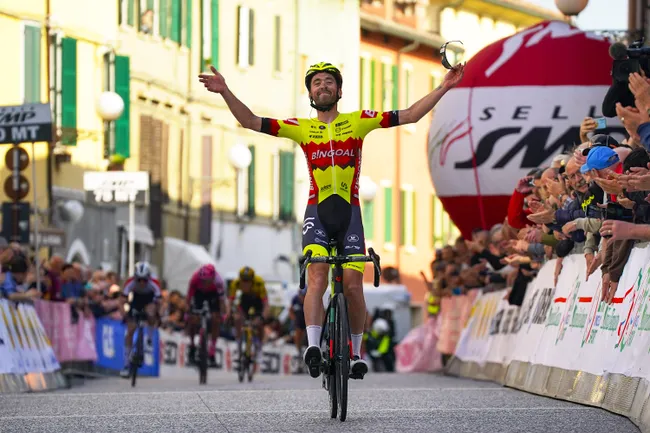 Alexis Guérin (Bingoal WB) esulta a Fiorano Modenese (Image credit: Sprint Cycling Agency/GS Emilia)