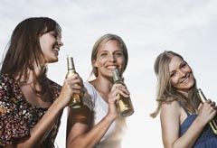 Women Drinking (LL)
