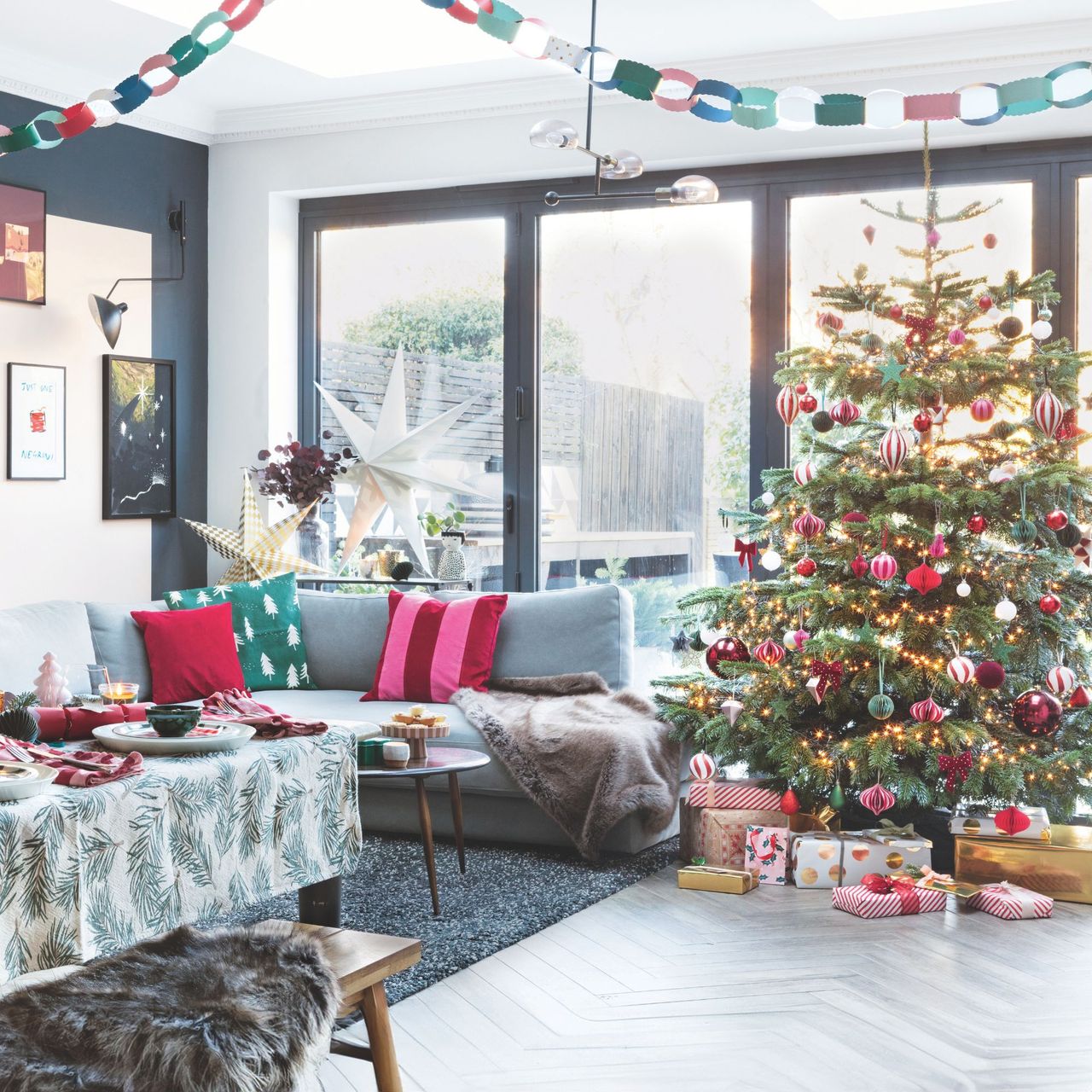 How long will a real Christmas tree last? Here