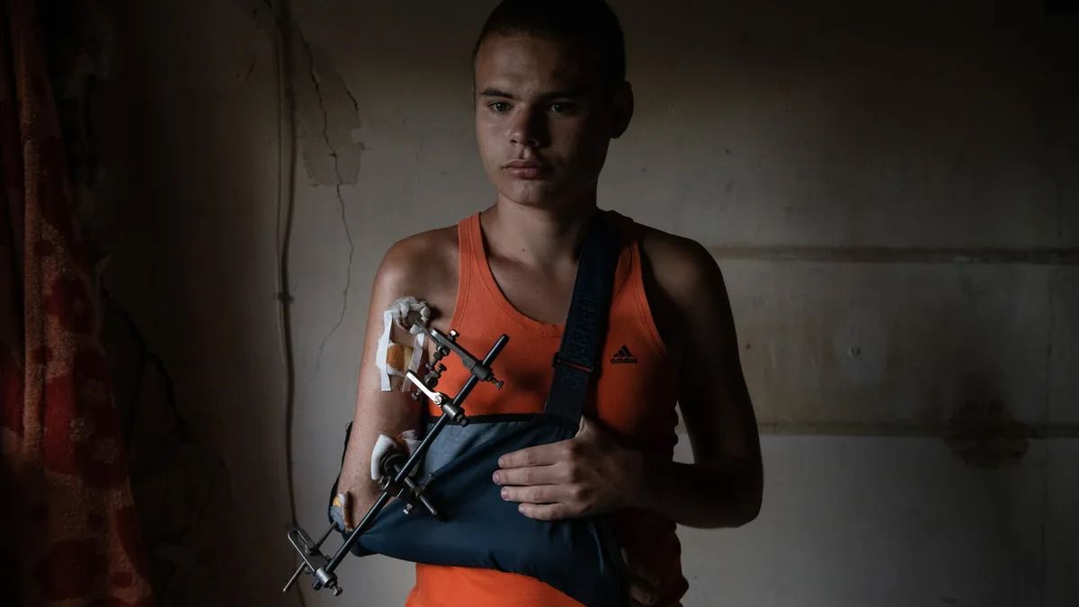 Leica Oskar Barnack Award Faces Scrutiny Over Russian Photographer's Exclusion