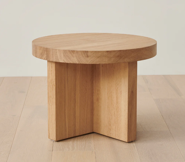 Oak wood dressmaker facet table.