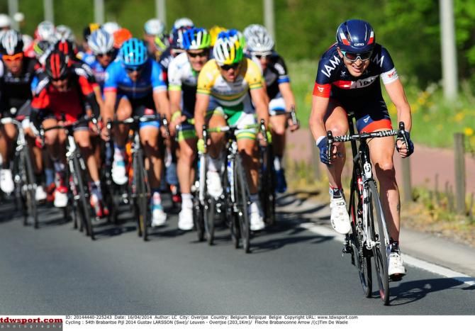 Gustav Larsson (IAM Cycling) tries to take a flyer