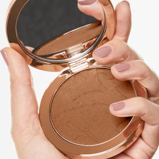 Compact & Awesome Bronze™ Powder Bronzer