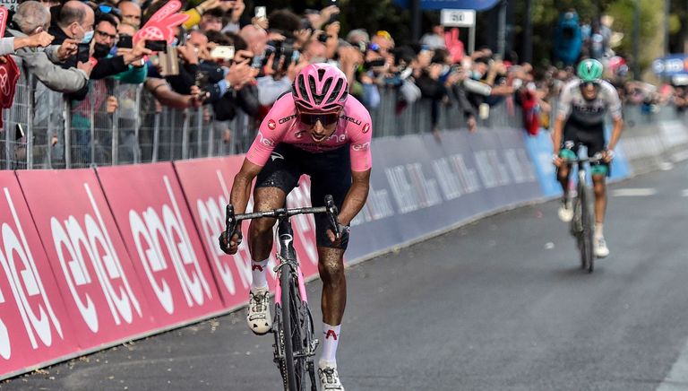 Egan Bernal extends his lead in the Giro d'Italia 2021