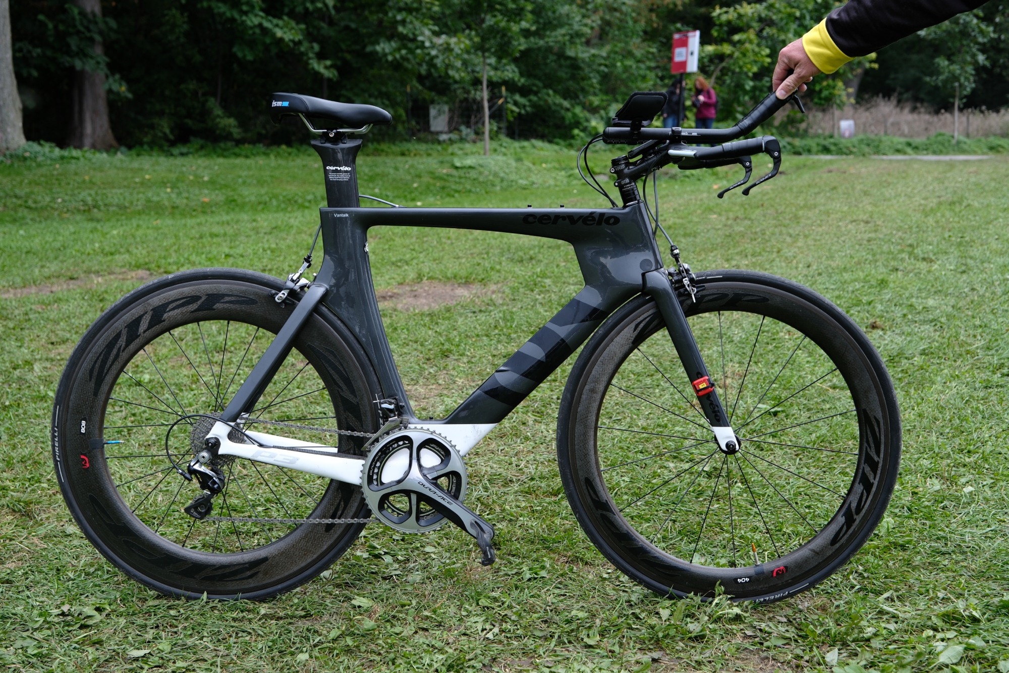 Skye Davidson rode her team manger's Cervelo P3 at the 2026 UCI Road World Championships
