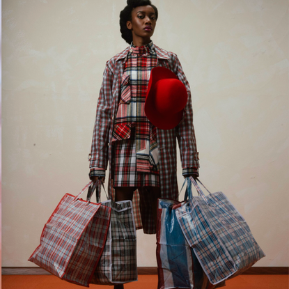 Wanda Lephoto Ghanaian bag print outfit