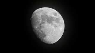 Moon photographed with Canon RF 800mm F11
