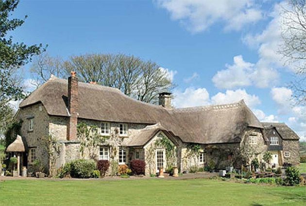 Thatched farmhouse in Honiton, Devon