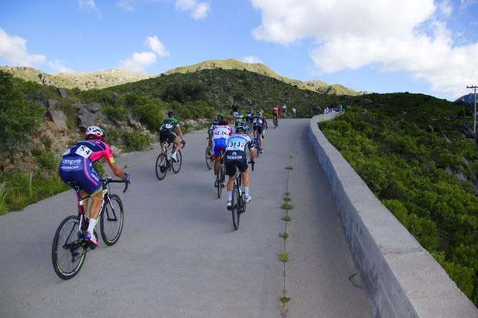 Climbing the Alto El Amago
