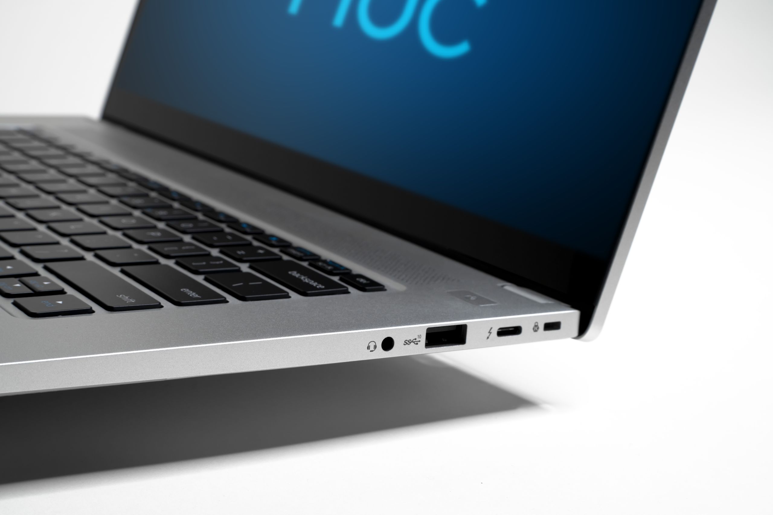 Intel Shows Off New NUC M15 Whitebook Laptop | Tom's Hardware