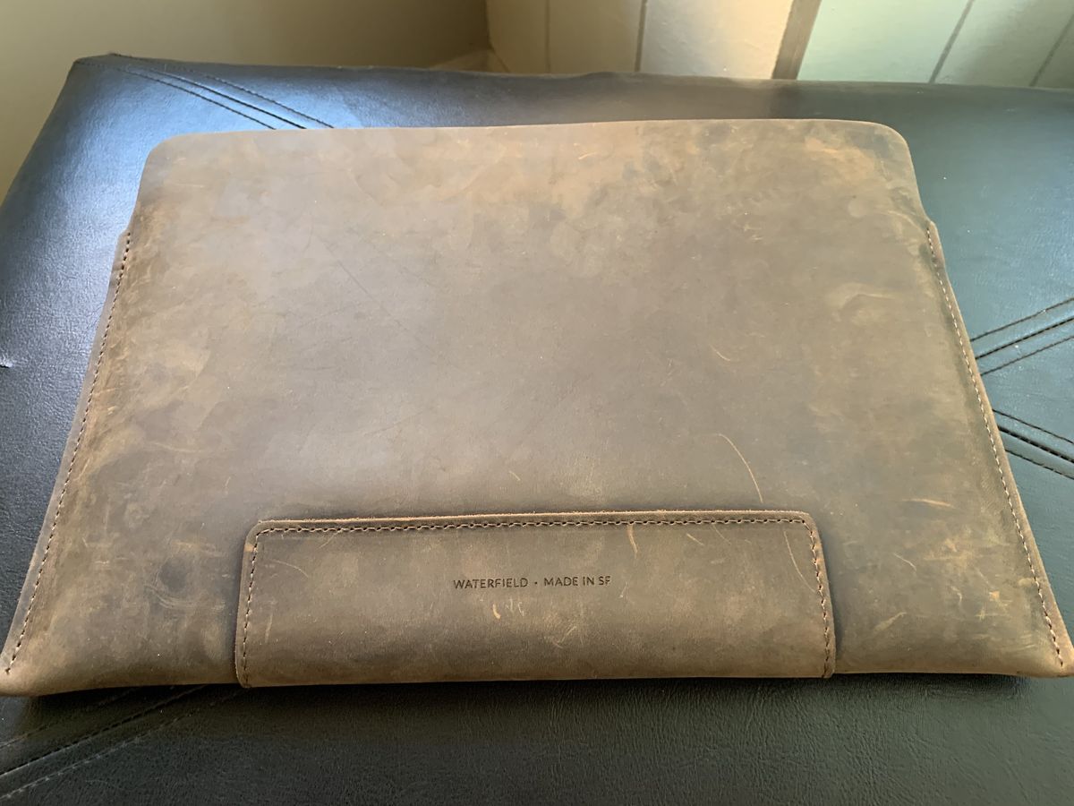 Waterfield Designs VERO Sleeve front