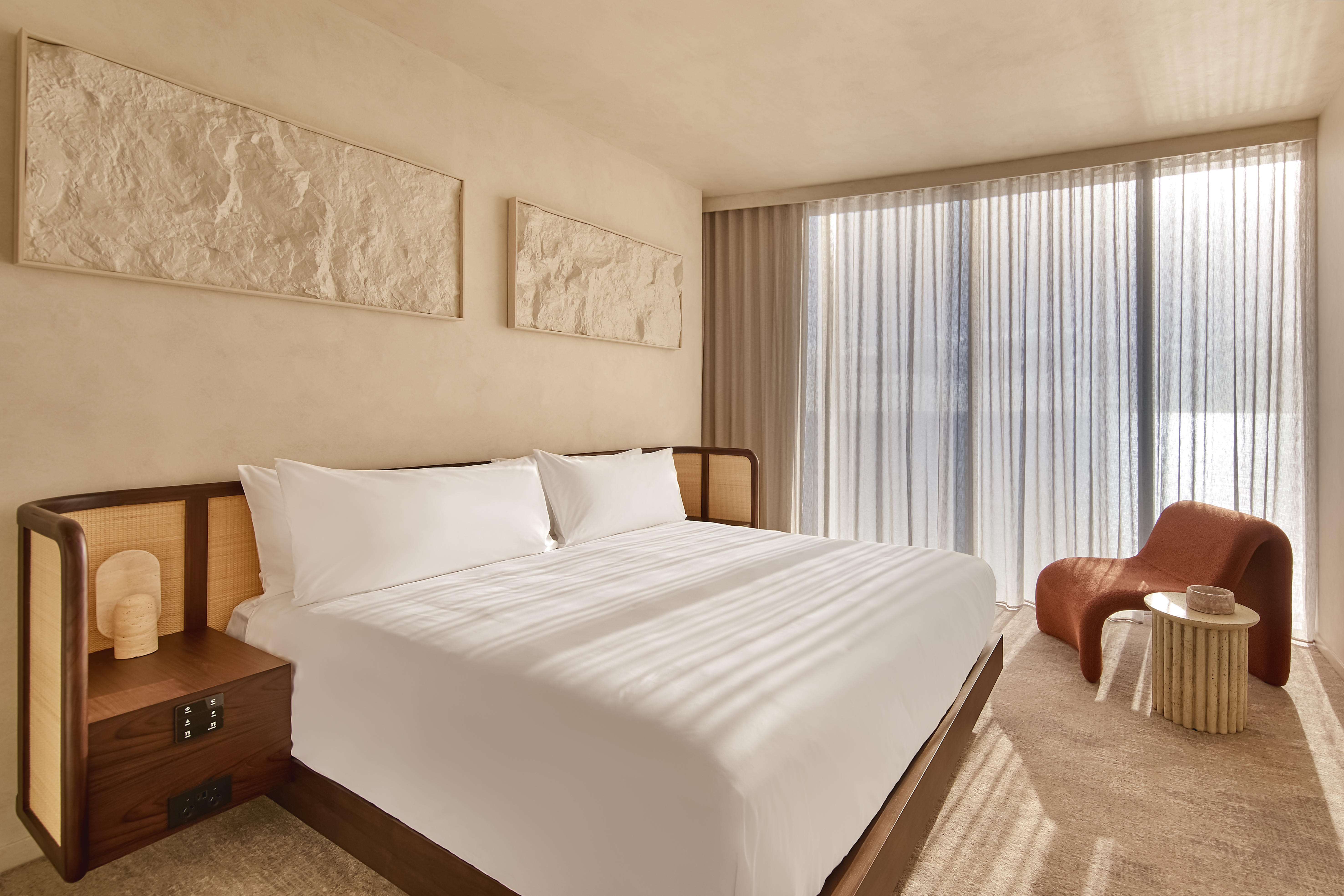 mondrian gold coast hotel review