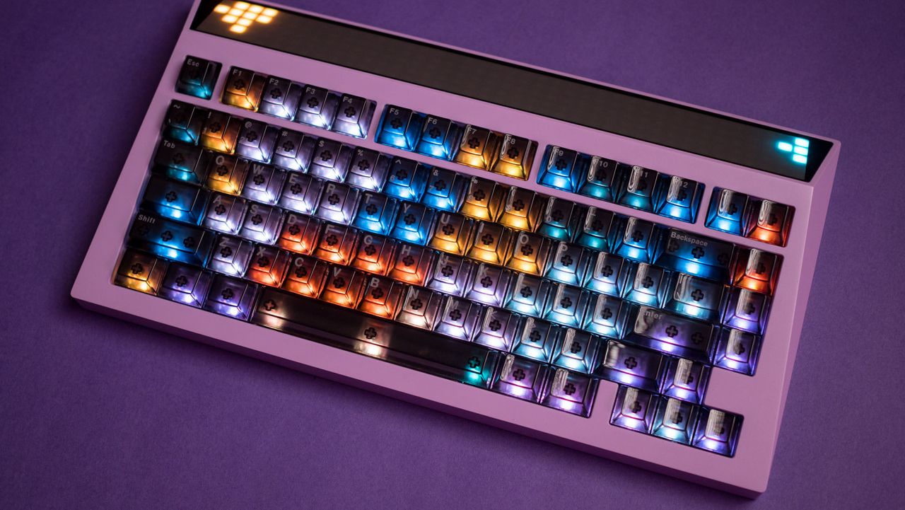 Angry Miao Cyberboard R4's RGB lighting effects