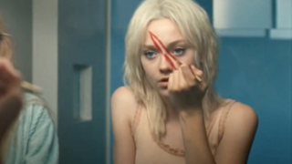 dakota fanning in the runaways