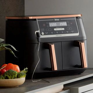 black and copper dual zone air fryer