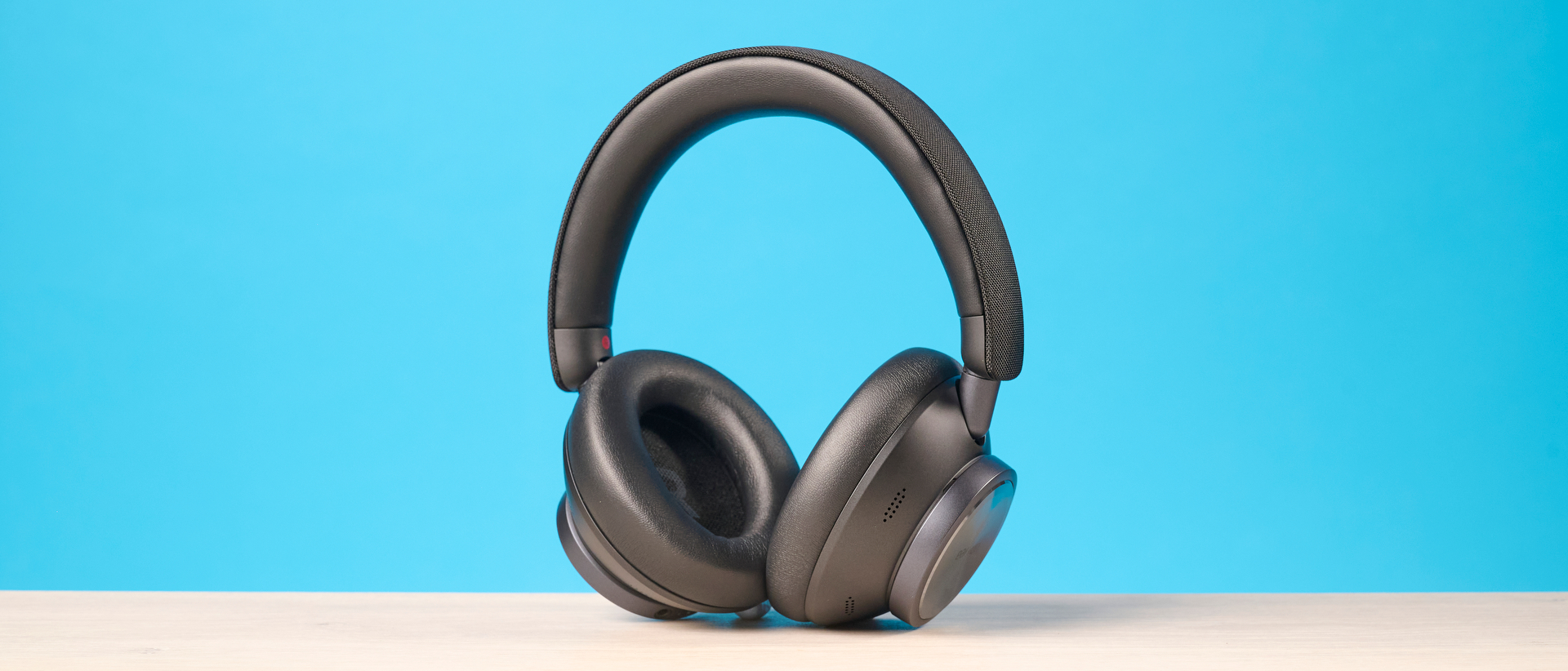 Black EarFun Wave Pro X over-ear headphones