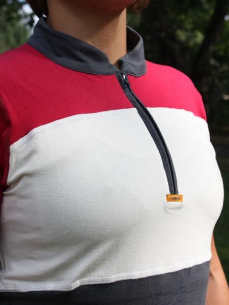 The front zip allows for extra ventilation when needed