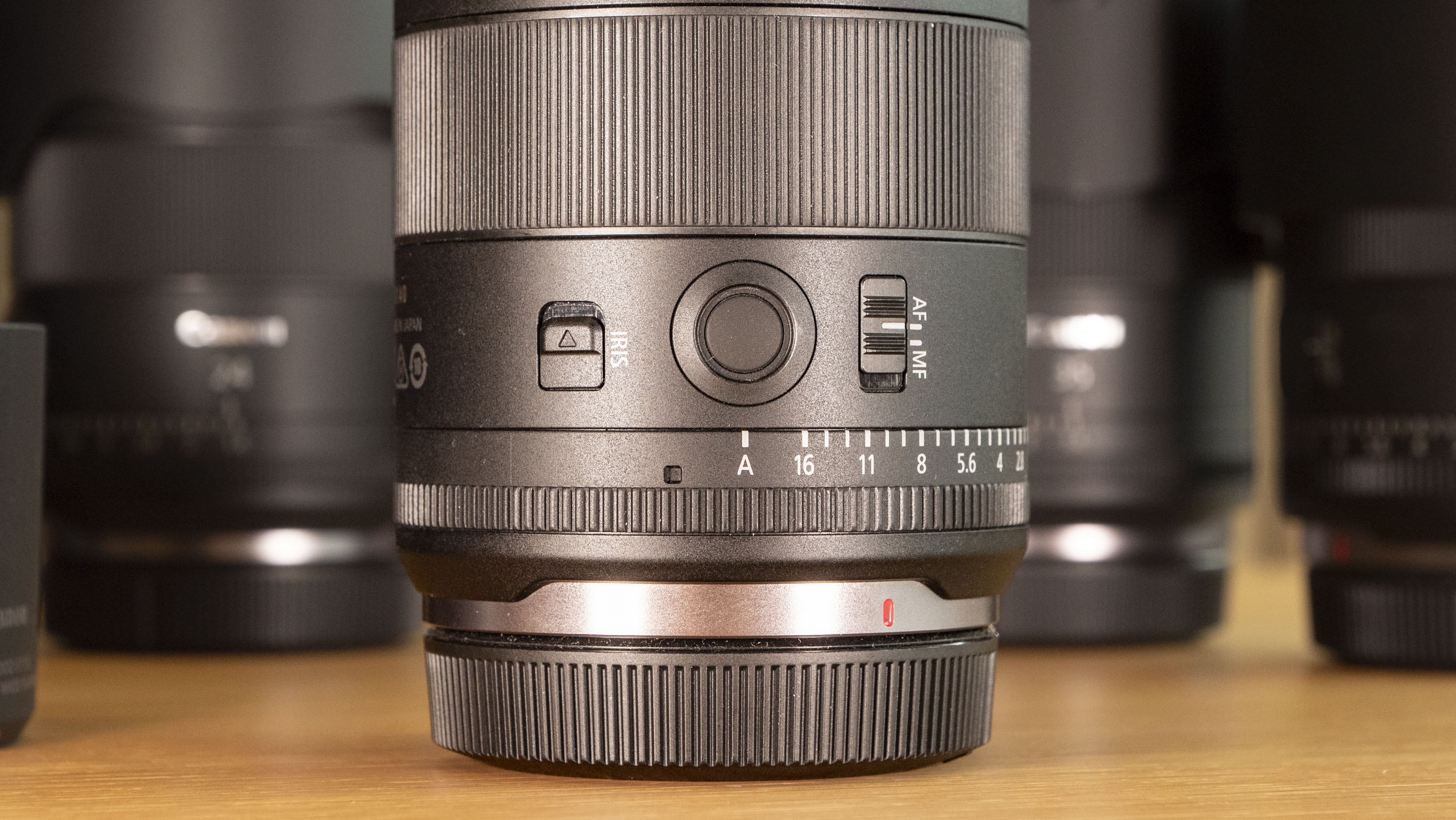 Close up of the Canon RF 85mm F1.4L VCM lens's controls