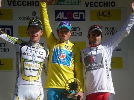 Criterium International top three (l-r): Michael Rogers (HTC - Columbia), 2nd; Pierrick F&eacute;drigo (BBox Bouygues Telecom), 1st; Tiago Machado (RadioShack), 3rd.