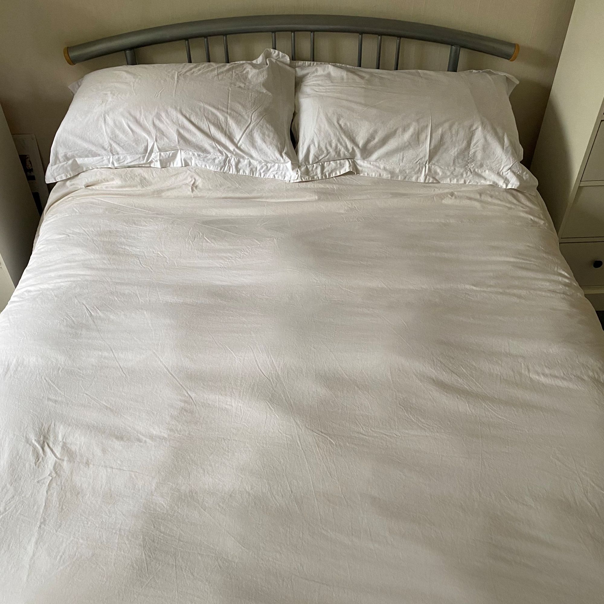 Lenor crease release spray on bedding