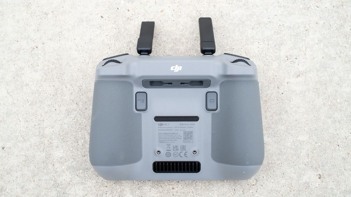 DJI Air 3 Product Image_Controller back.