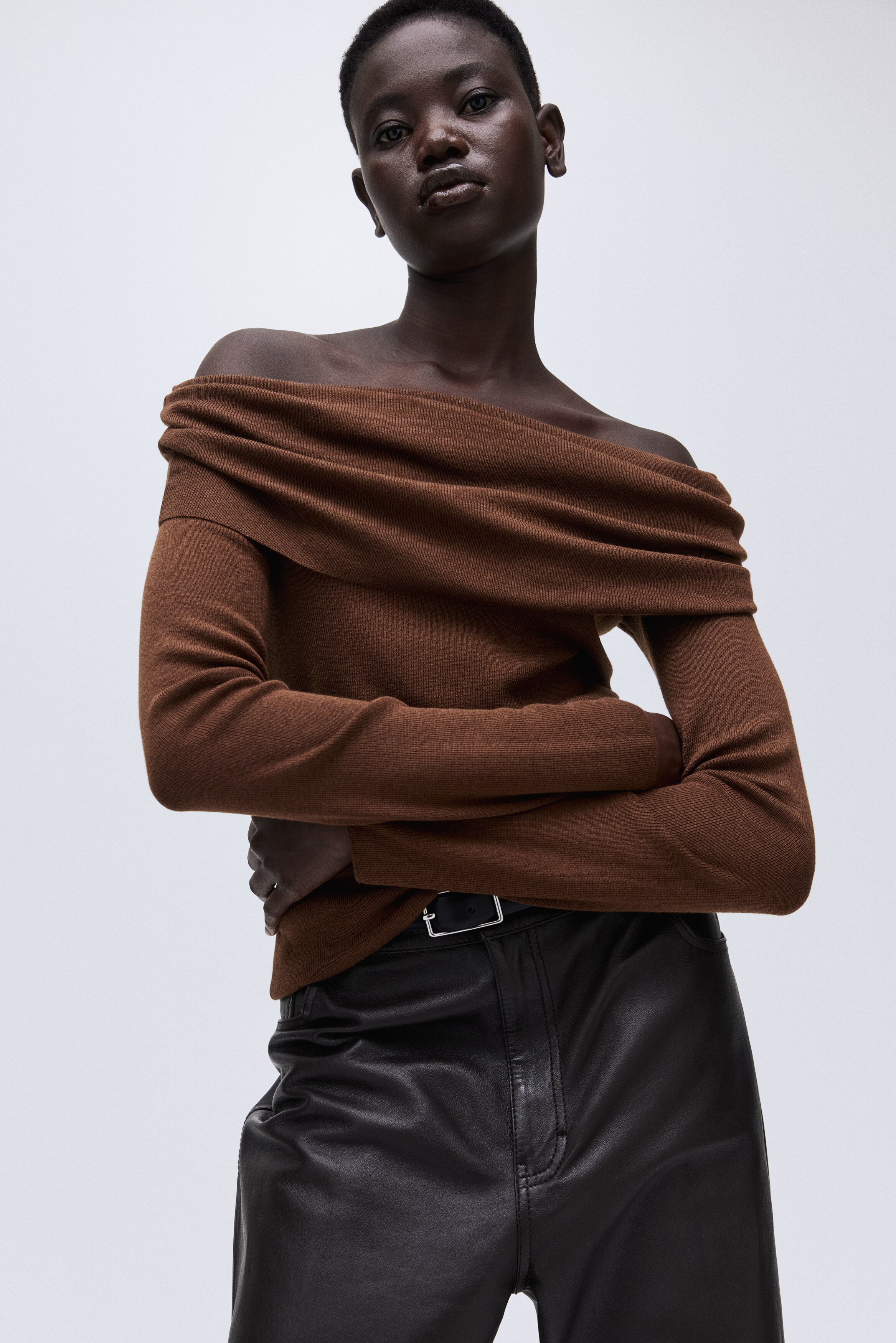 H&amp;amp;M, Off-the-Shoulder Sweater