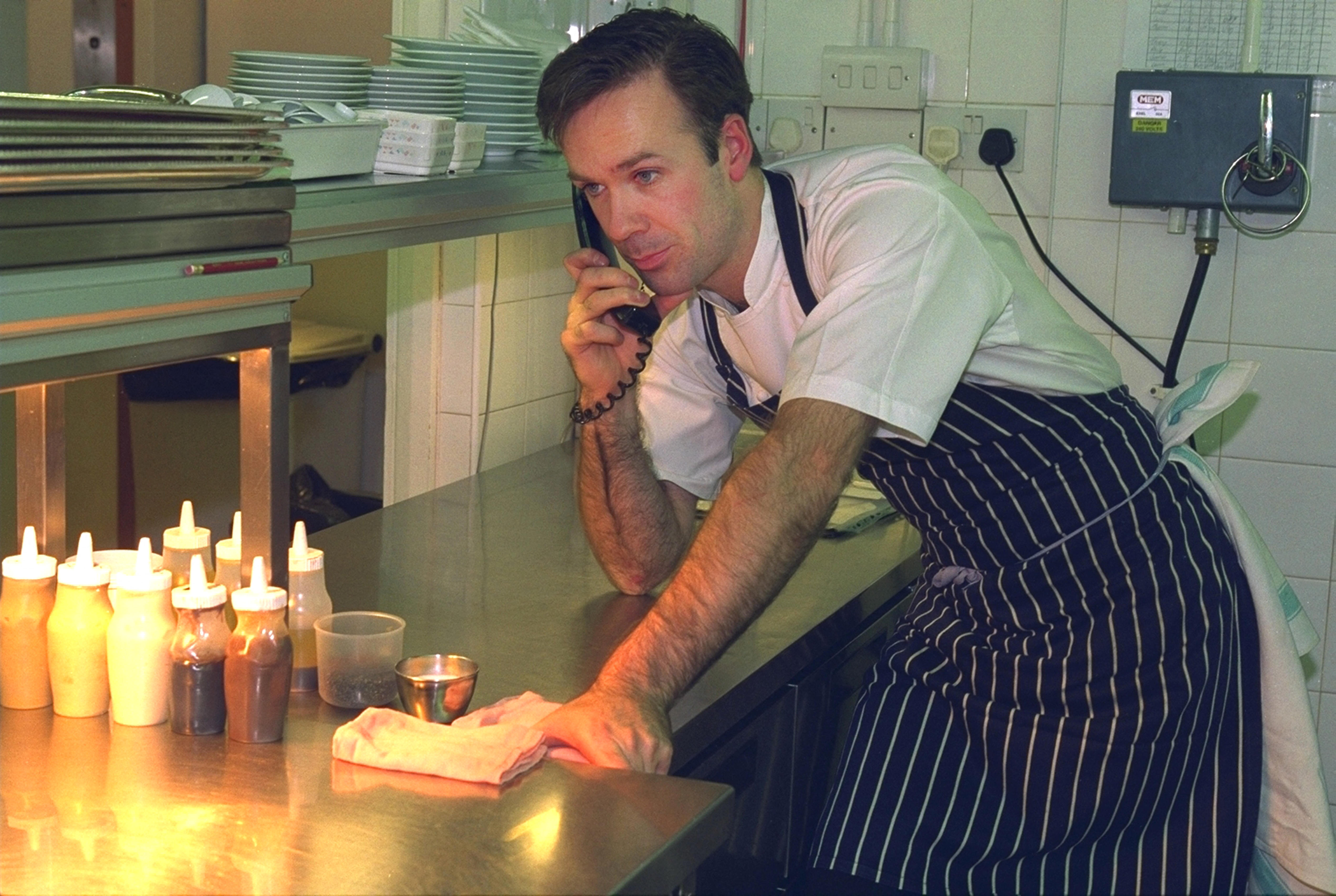 Marcus Wareing in the kitchen at Petrus in 2001.