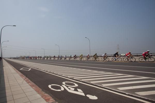 Taiwan is a cyclists friendly country with lots of bike paths