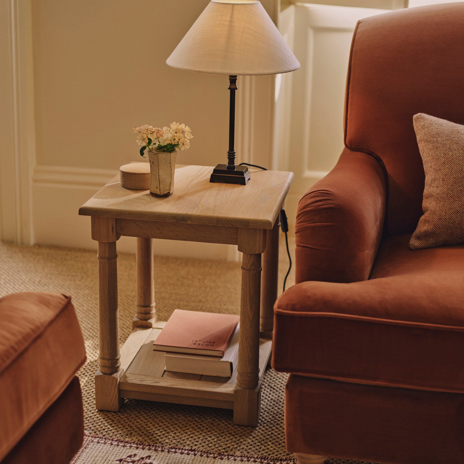 Edinburgh Square Oak Side Table