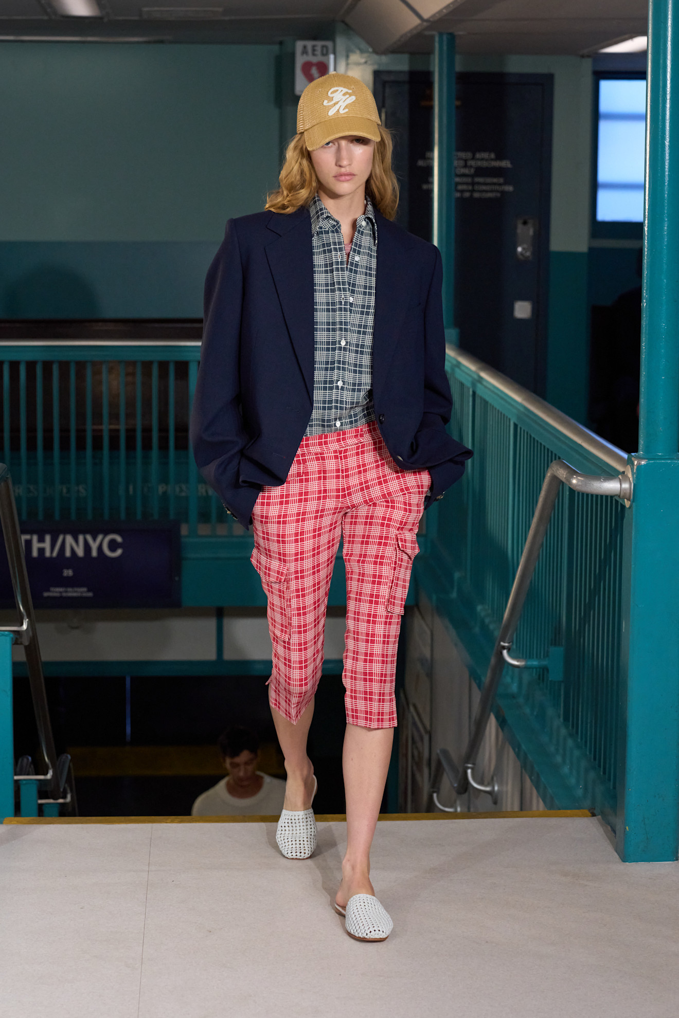 tommy hilfiger spring 2025 runways