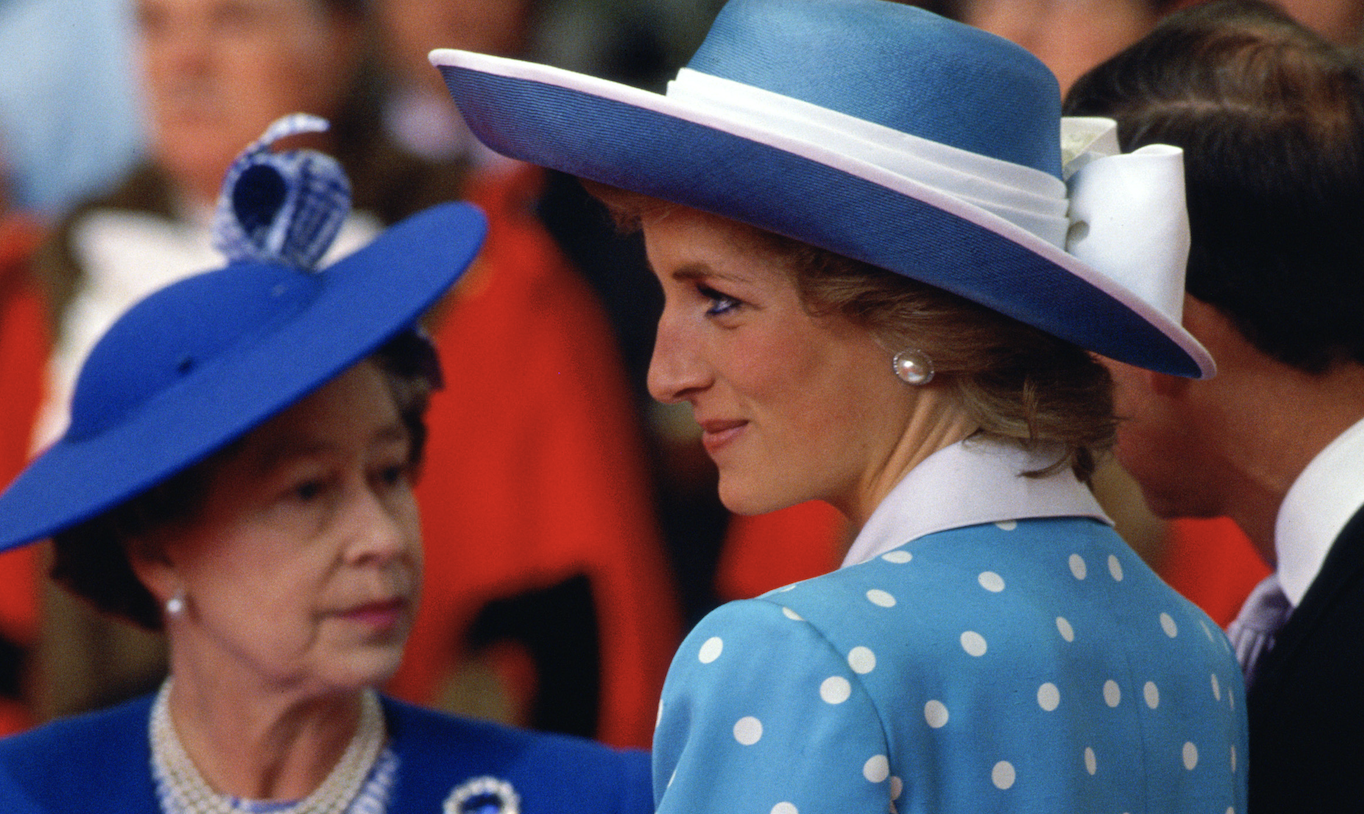 Queen Elizabeth, Princess Diana (1961 - 1997) and Prince Charles at Victoria Station, London, where they will welcome a state delegation from Nigeria, March 1989. 