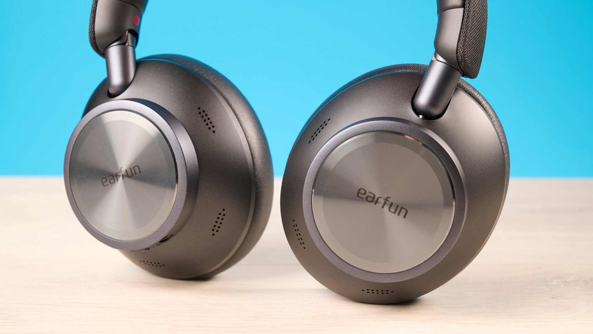 Black EarFun Wave Pro X over-ear headphones