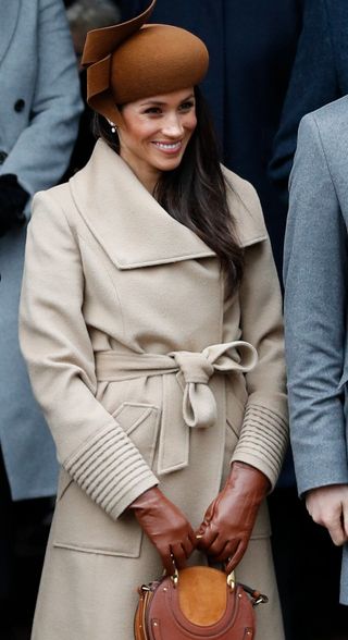 meghan markle wearing leather gloves from M&S