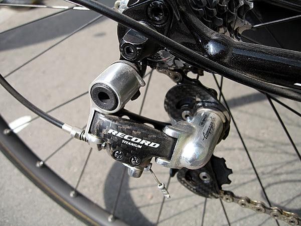 Standard rear derailleur mounted for Roubaix.
