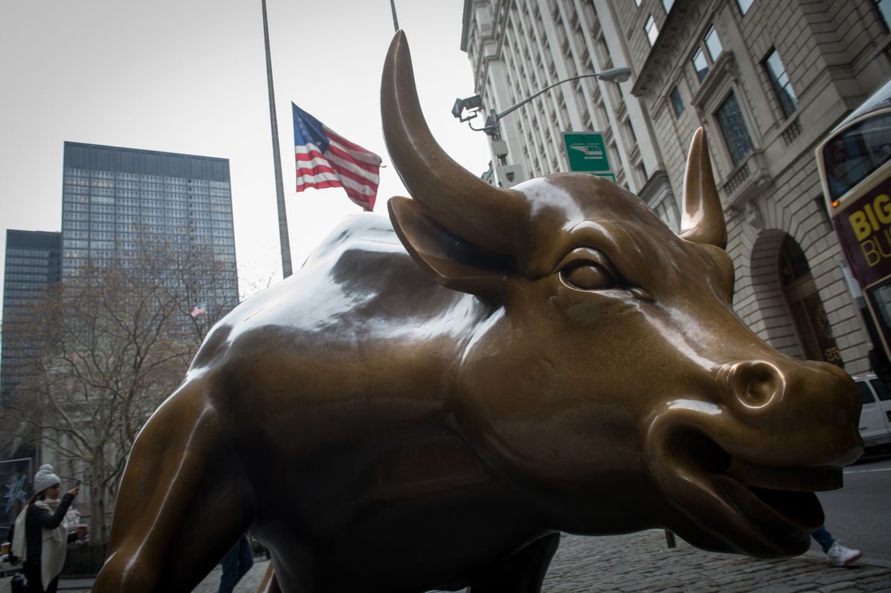 The Wall Street bull.