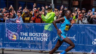 Peres Jepchirchir runs the 2022 Boston Marathon