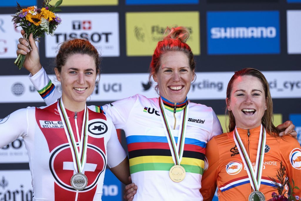 The podium of the women's world time trial championship (l-r): Marlen Reusser (Switzerland), Ellen van Dijk (Netherlands), Annemiek van Vleuten (Netherlands)