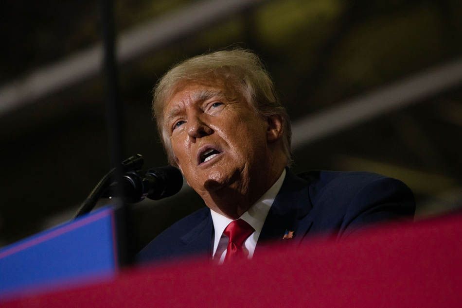 Donald Trump at rally in Warren, Michigan