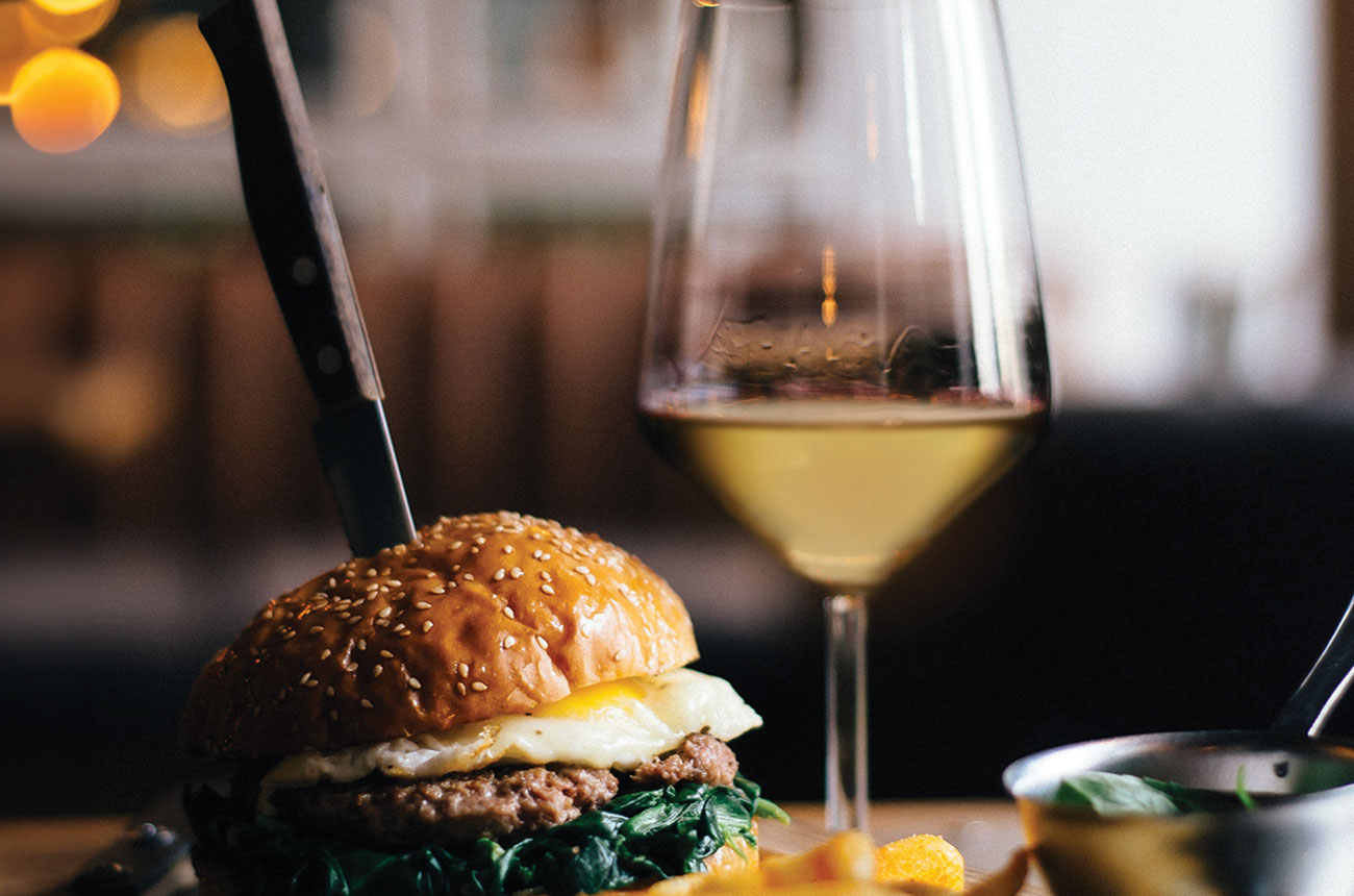 burgers with spanish wine