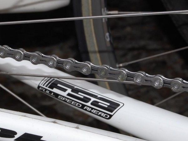 A rarely seen FSA chain is seen on this Ag2r bike.