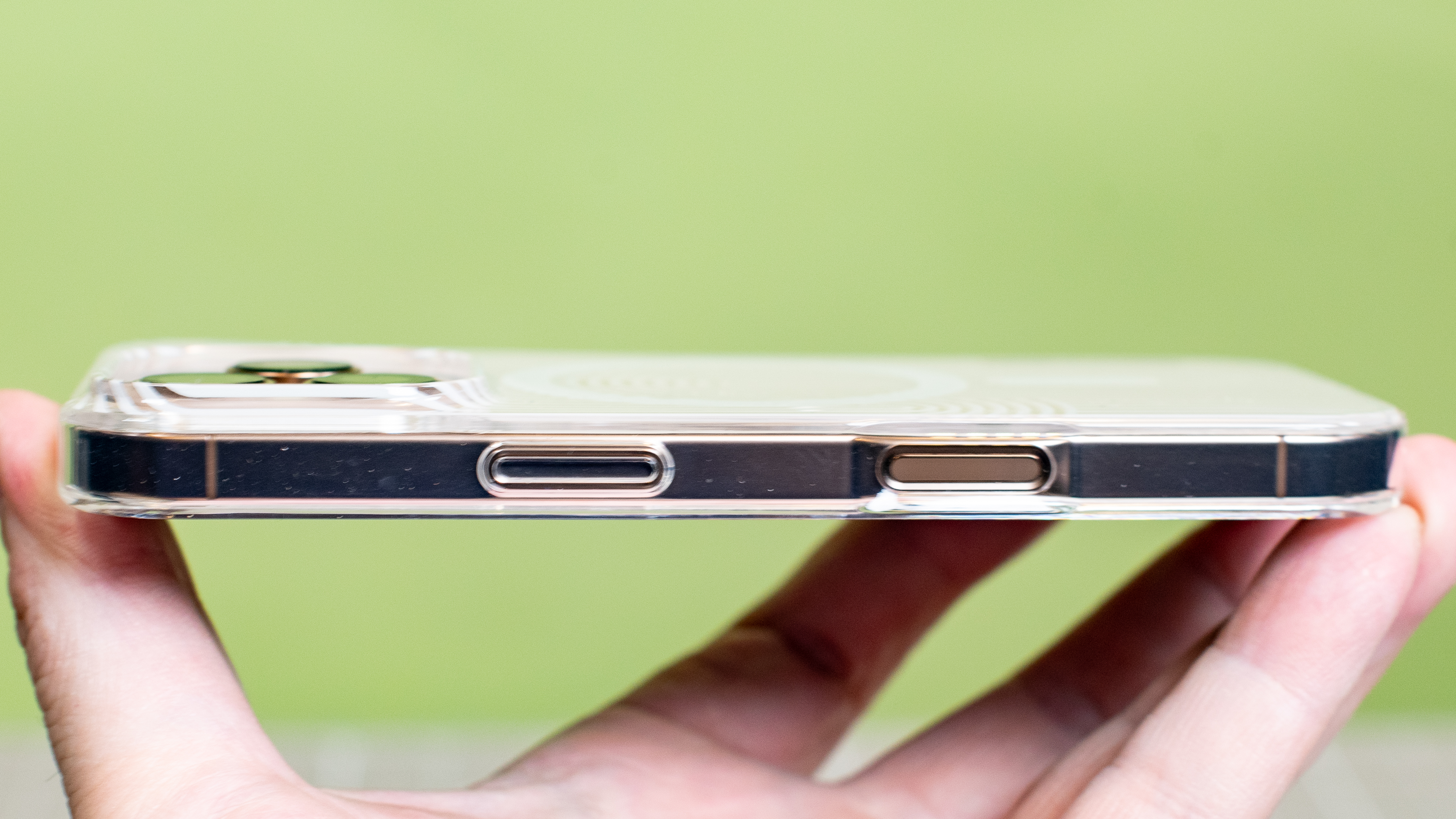 Incase Level Case with MagSafe from side showing hole cutout for Camera Control