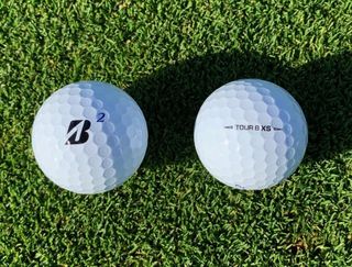 Photo of the bridgestone tour b xs golf ball