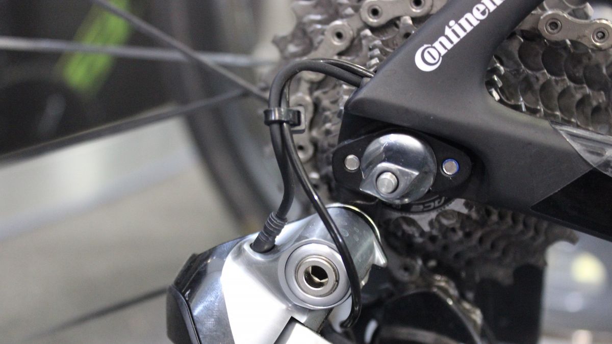 Cable ties keep the system tidy