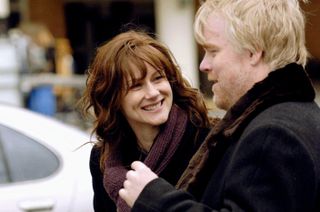laura linney and philip seymour hoffman in The savages