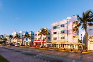 places celebs vacation south beach