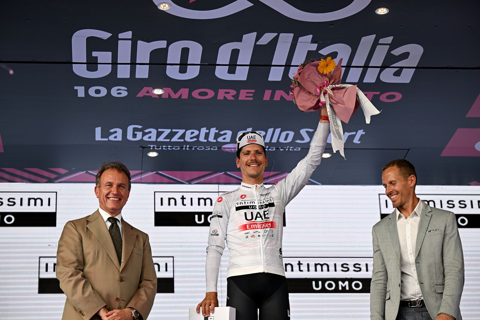 What do all the Giro d'Italia jerseys mean? Pink, purple, blue and white explained Cycling Weekly