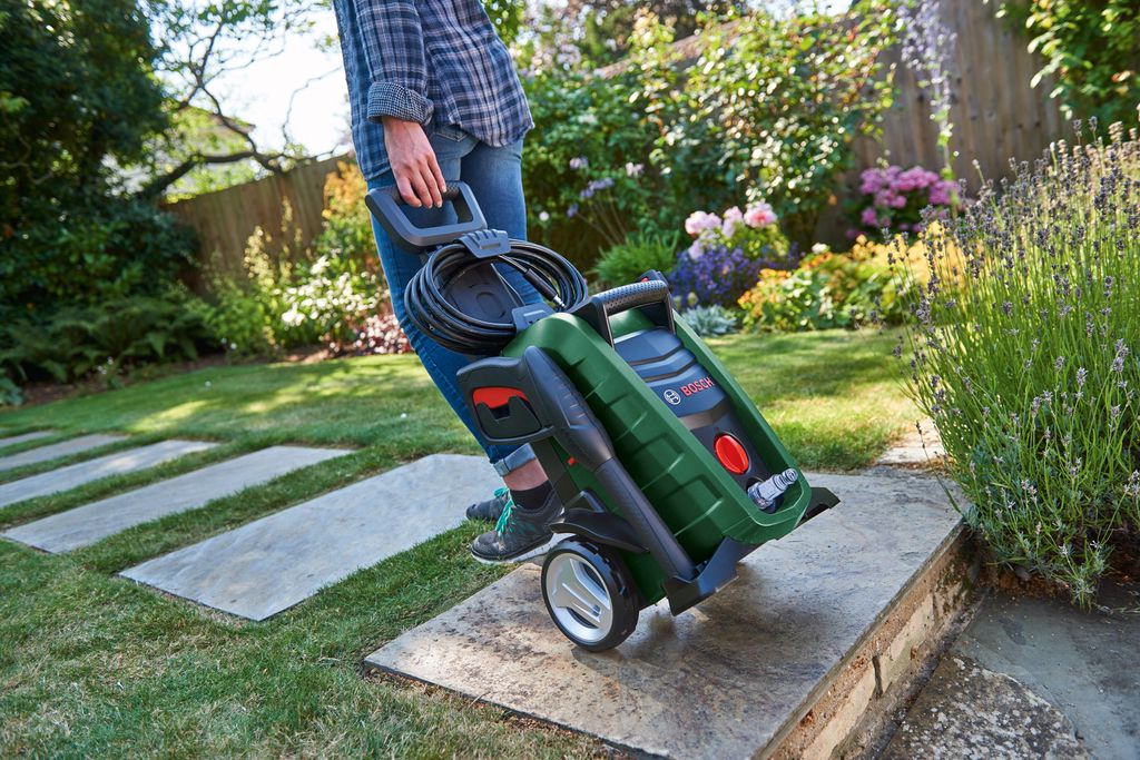 Bosch Universal Aquatak 135 Pressure Washer Review Simple To Use And   DpPBnsSthay7nQ5ZfZwwaa 1024 80 