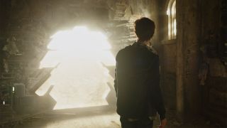 Jake looks through portal in The Dark Tower