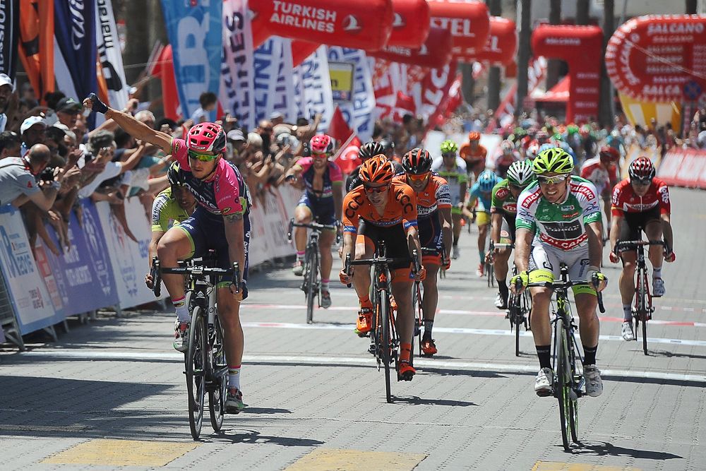 Sacha Modolo wins the stage 7 sprint in Turkey.
