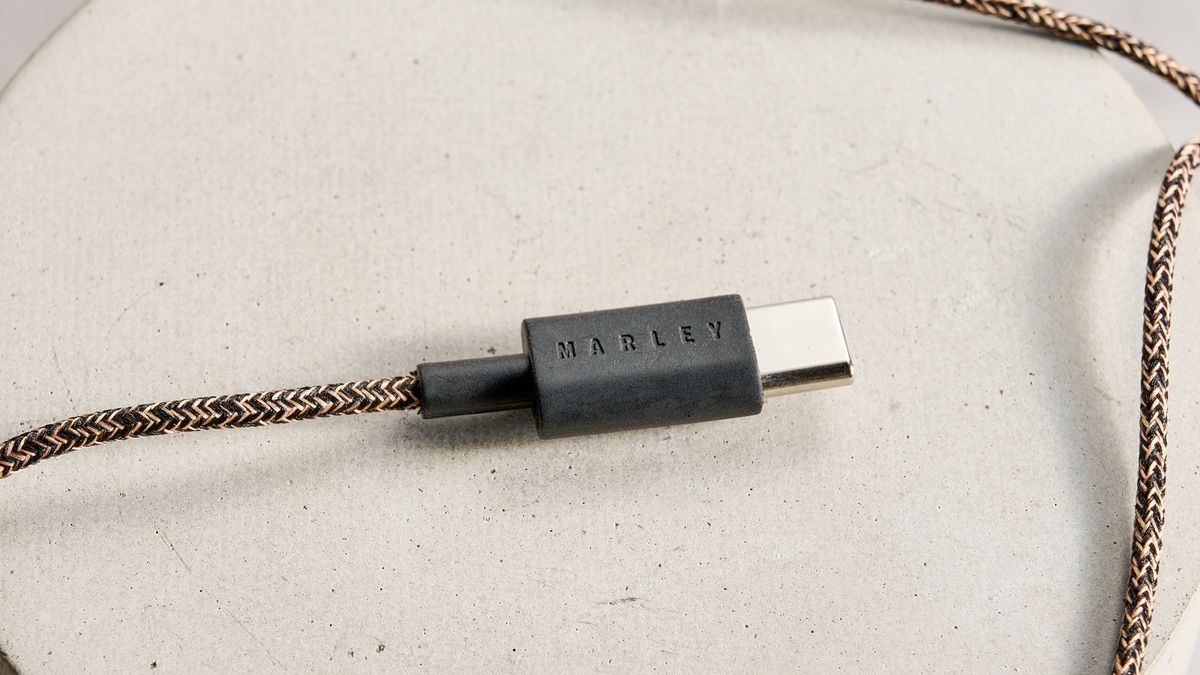 USB-C connector on the House of Marley Smile Jamaica USB-C
